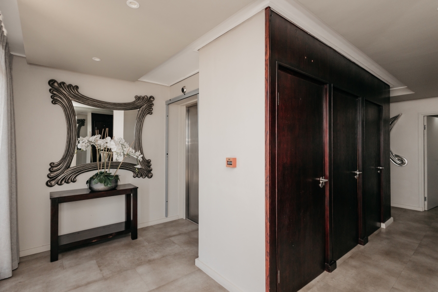 3 Bedroom Property for Sale in Waves Edge Western Cape